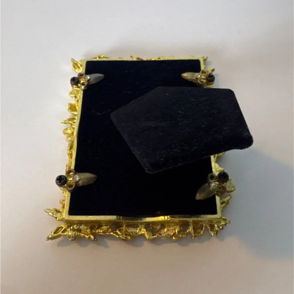 Gold Floral Wellesley Manor 2.5x3.5